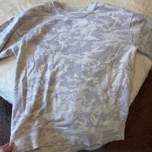 Lulu oversized camo hoodie like new. Size 8